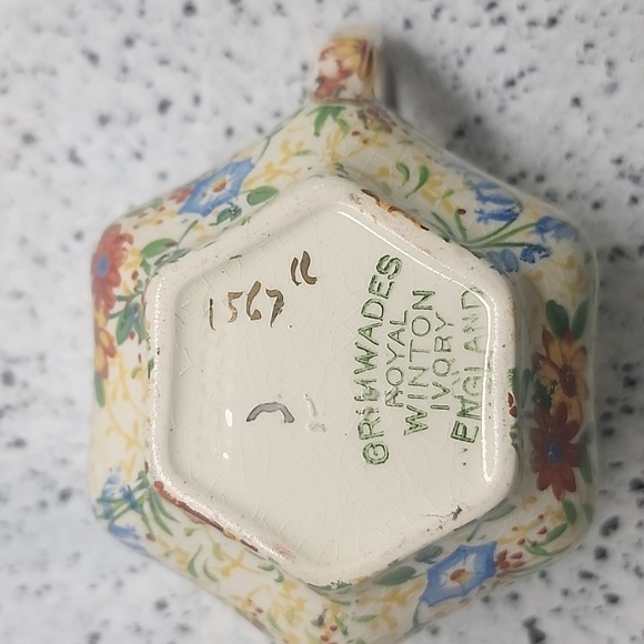 Royal Winton Old Cottage Chintz Ascot Cream and Sugar Set, Pattern 1567 - Picture 7 of 7